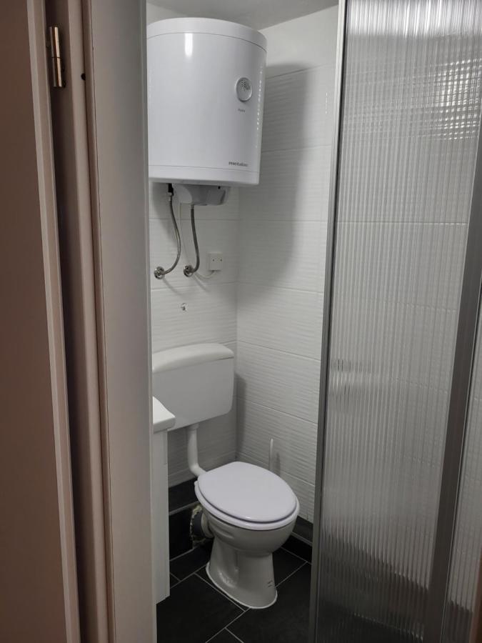Ferienwohnung Apartma Jelena Koper Exterior foto
