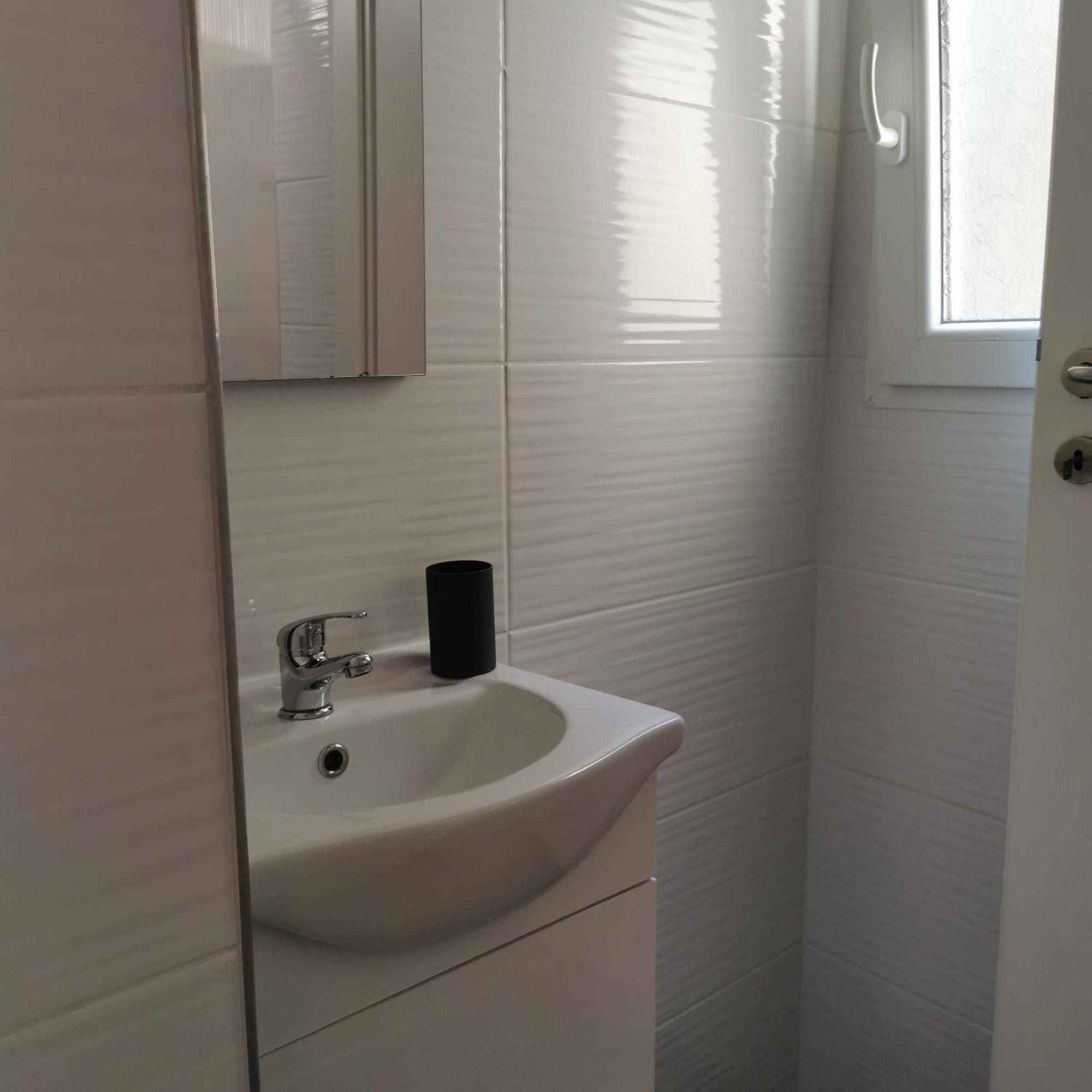 Ferienwohnung Apartma Jelena Koper Exterior foto